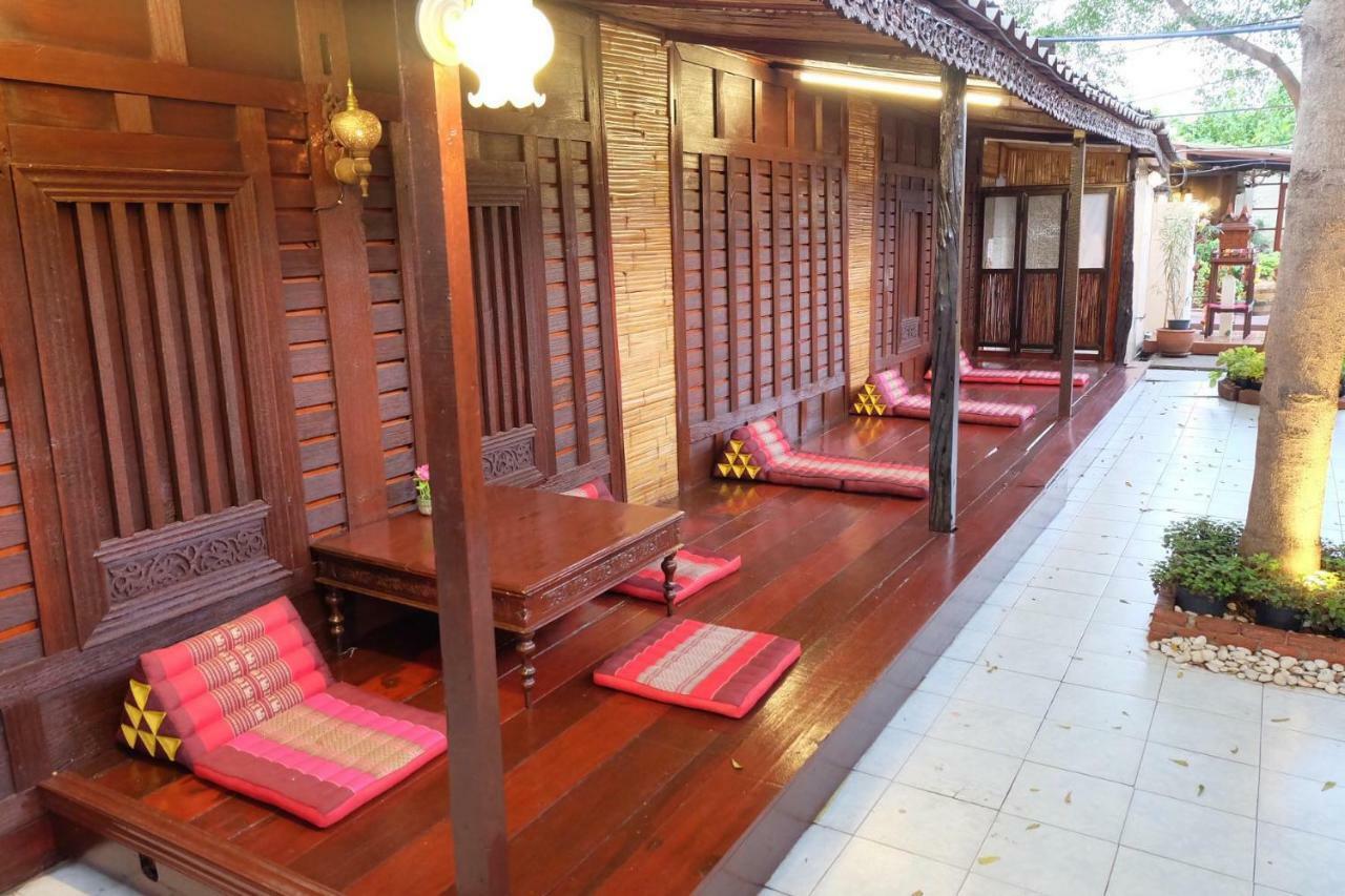 Binlar Guesthouse プラナコーン・シー・アユタヤ エクステリア 写真